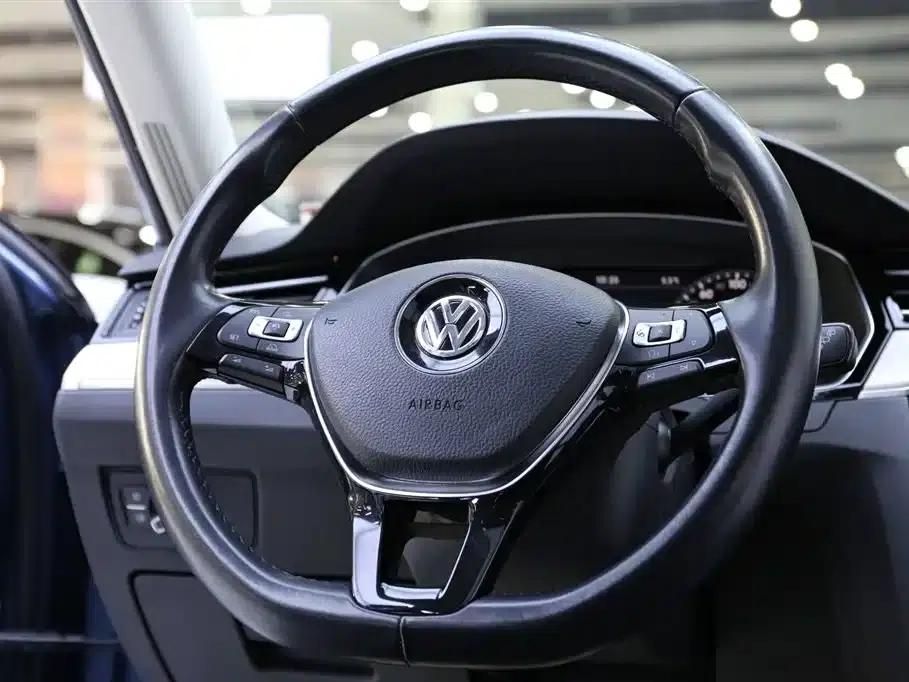 Passat Variant 2018 380TSI 2WD Comfortline — миниатюра 11
