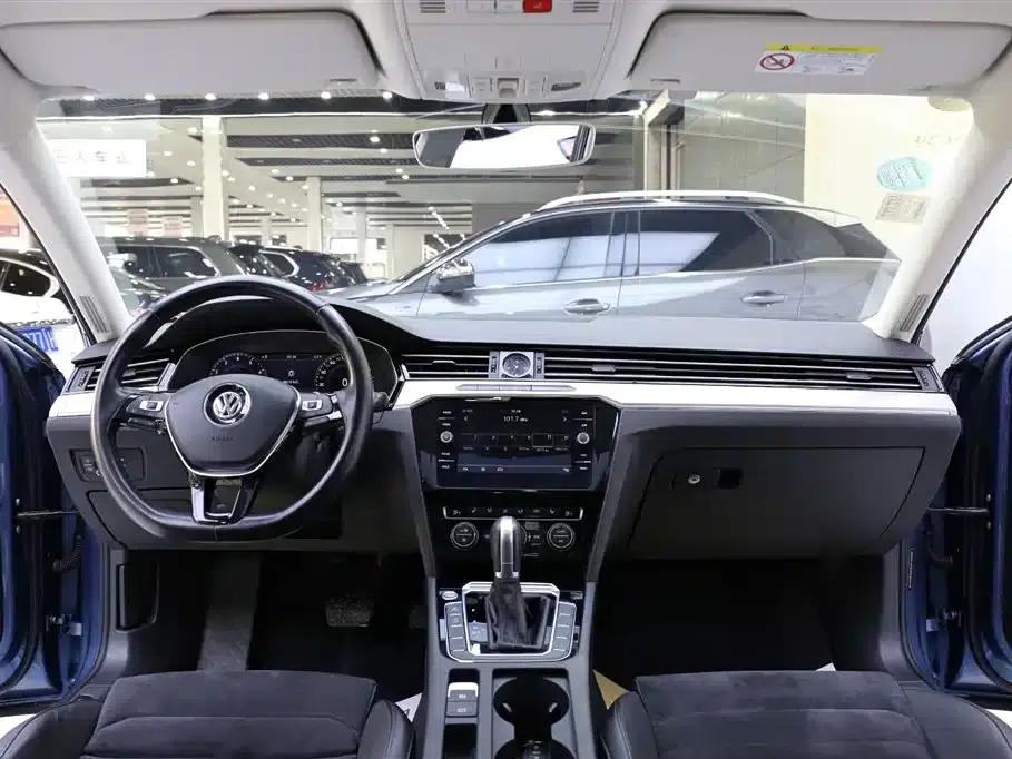 Passat Variant 2018 380TSI 2WD Comfortline — миниатюра 9