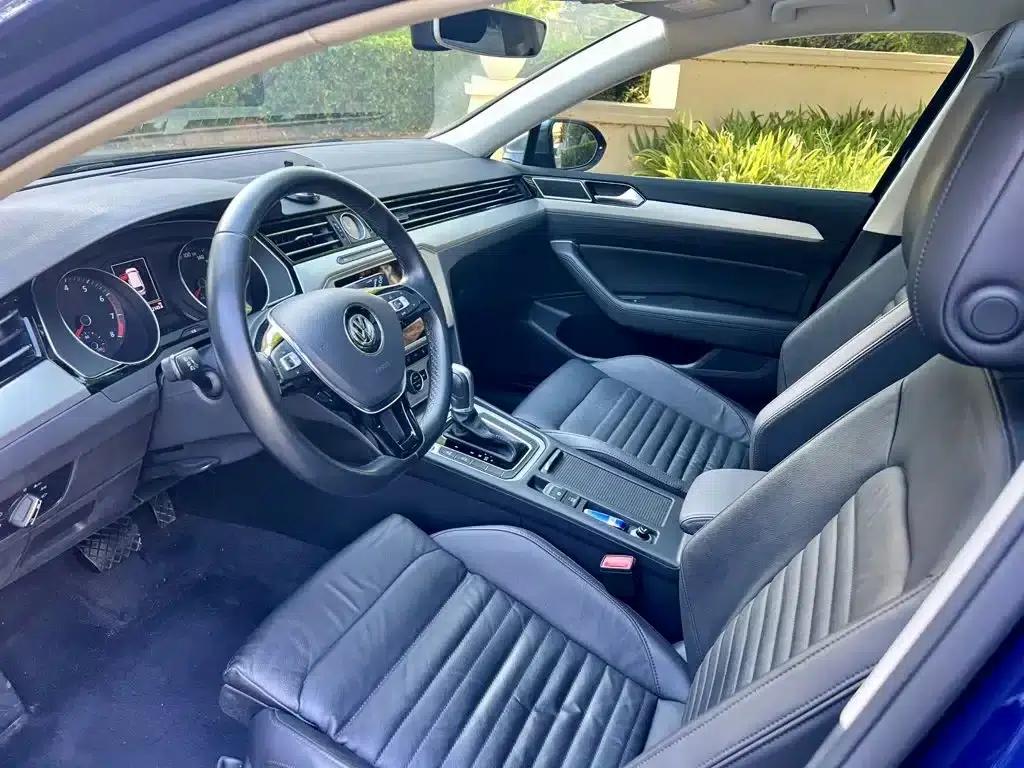 Passat Variant 2018 380TSI 2WD Comfortline — миниатюра 5