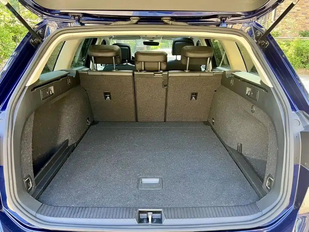 Passat Variant 2018 380TSI 2WD Comfortline — миниатюра 9