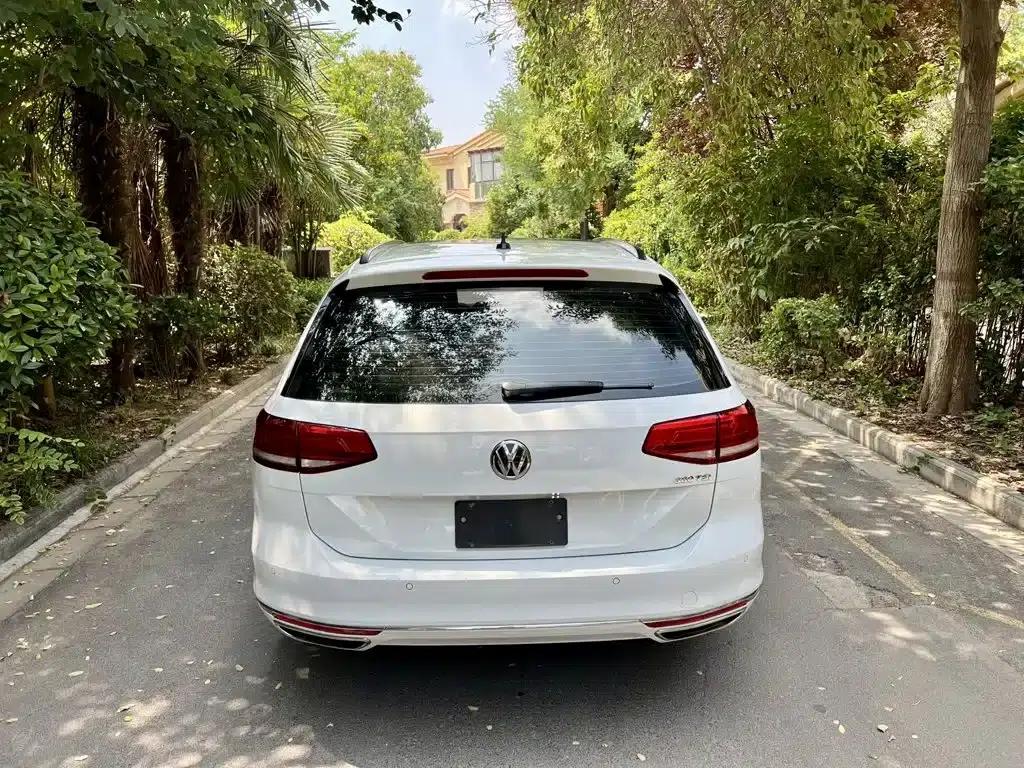 Passat Variant 2018 380TSI 2WD Comfortline — миниатюра 18