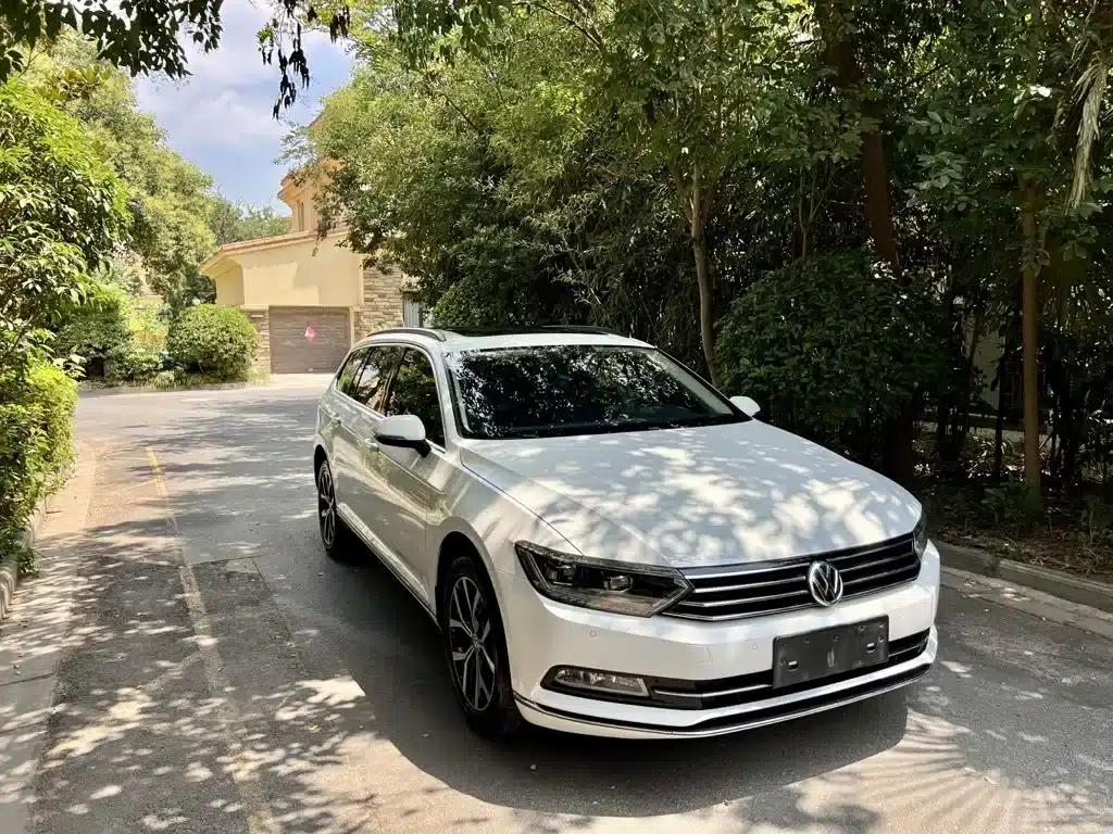 Passat Variant 2018 380TSI 2WD Comfortline — миниатюра 3