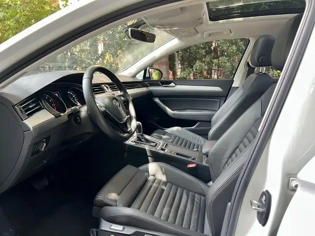 Passat Variant 2018 380TSI 2WD Comfortline — миниатюра 4