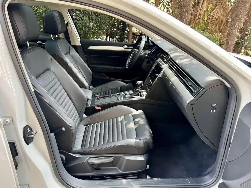 Passat Variant 2018 380TSI 2WD Comfortline — миниатюра 5