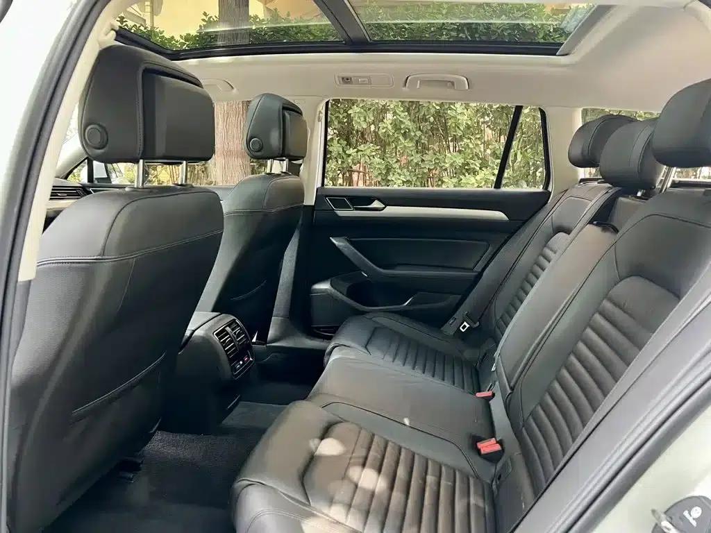 Passat Variant 2018 380TSI 2WD Comfortline — миниатюра 7