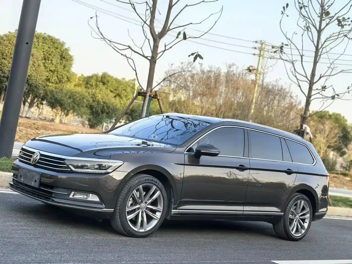 Passat Variant 2017 380TSI 2WD Comfortline — миниатюра 1