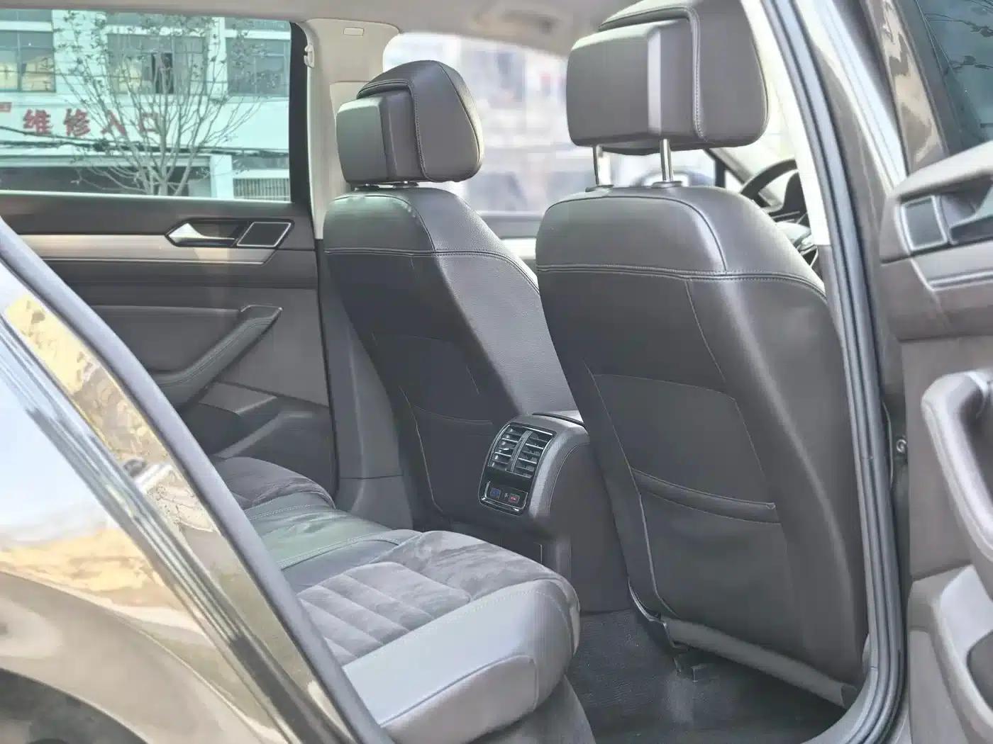 Passat Variant 2017 380TSI 2WD Comfortline — миниатюра 15