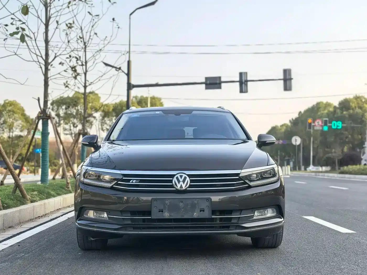 Passat Variant 2017 380TSI 2WD Comfortline — миниатюра 3