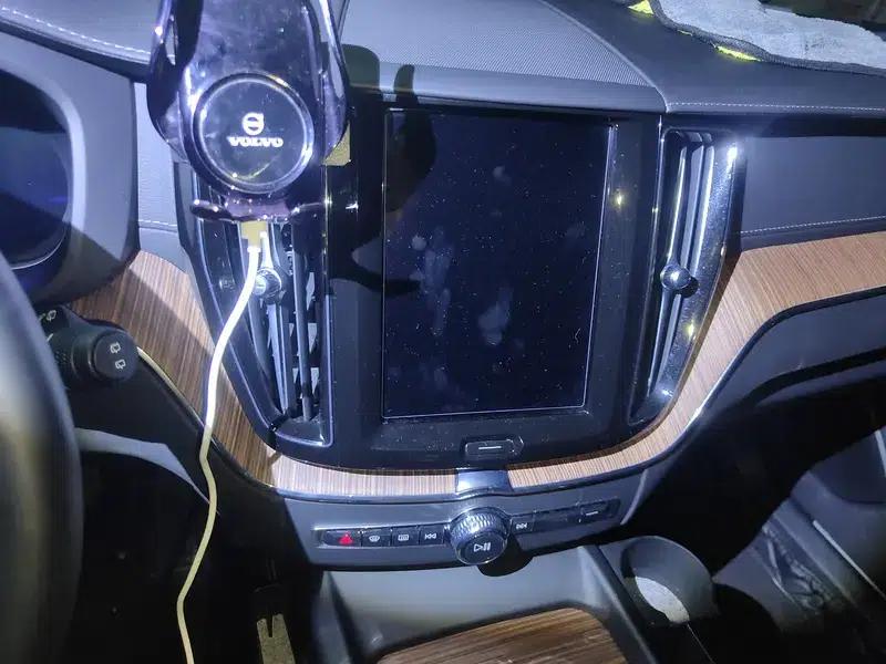 2024 Volvo XC60 PHEV T8 AWD Long Range Smart Luxury Edition — миниатюра 12