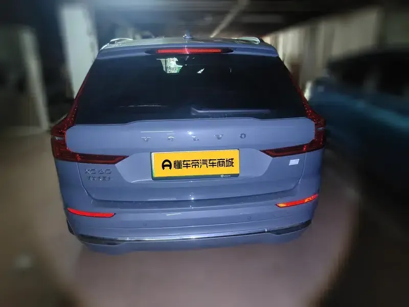 2024 Volvo XC60 PHEV T8 AWD Long Range Smart Luxury Edition — миниатюра 5