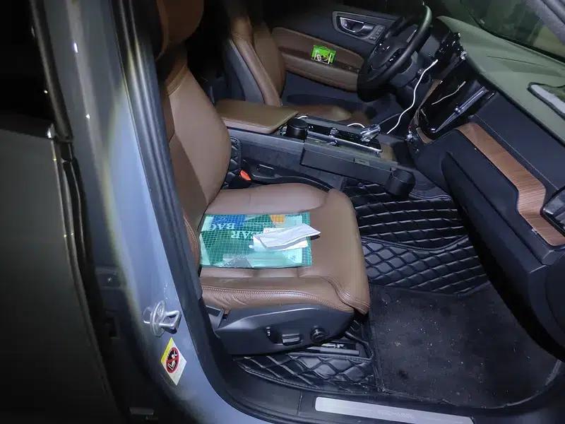 2024 Volvo XC60 PHEV T8 AWD Long Range Smart Luxury Edition — миниатюра 8