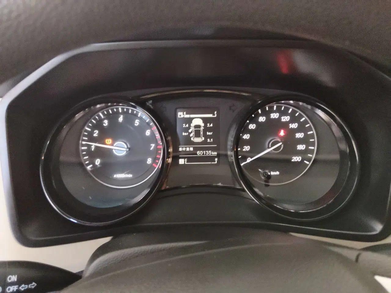 Wuling Zhengcheng 2021 1.5T Manual Luxury Version — миниатюра 11