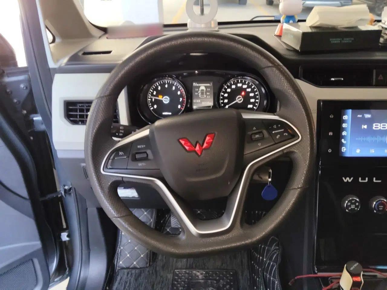 Wuling Zhengcheng 2021 1.5T Manual Luxury Version — миниатюра 10