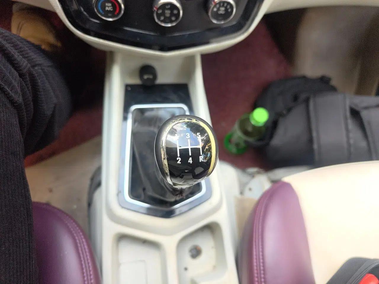 Wuling Zhengcheng 2015 1.8L Luxury Model LJ479QE2 — миниатюра 14