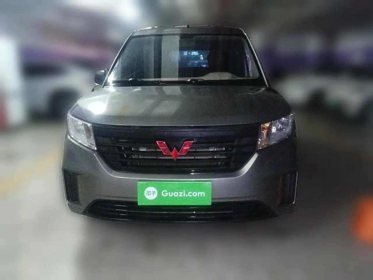 Wuling Hongguang PLUS 2020 1.5L Manual Standard Edition 5 Seats — миниатюра 2