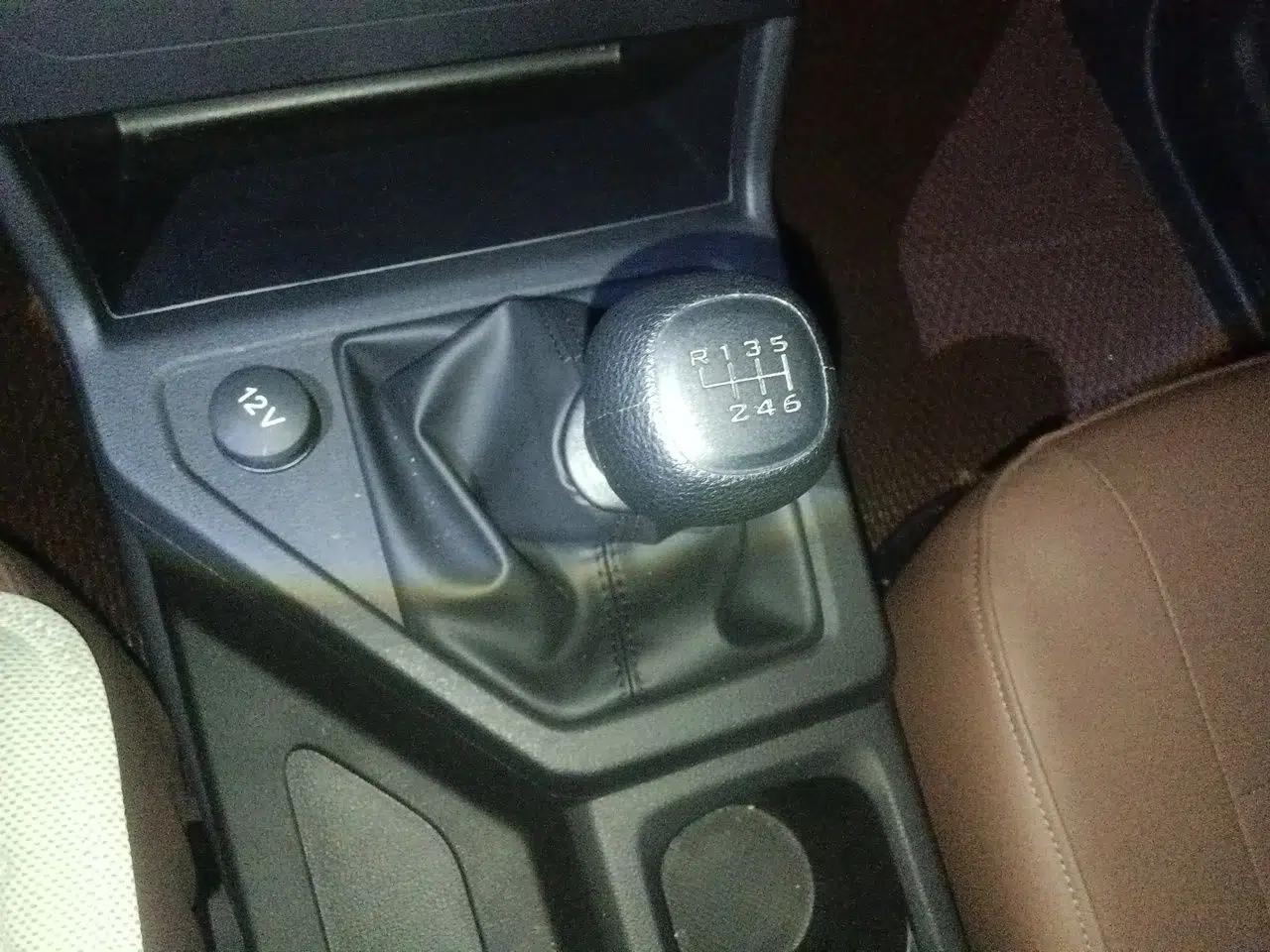 Wuling Hongguang PLUS 2020 1.5L Manual Standard Edition 5 Seats — миниатюра 14