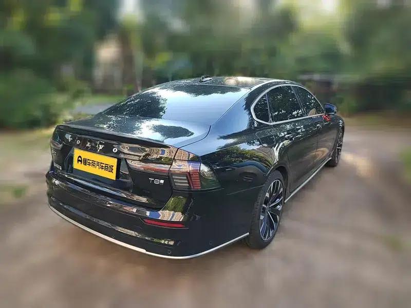2026 Volvo S90 PHEV T8 AWD Long Range Smart Luxury Edition — миниатюра 4
