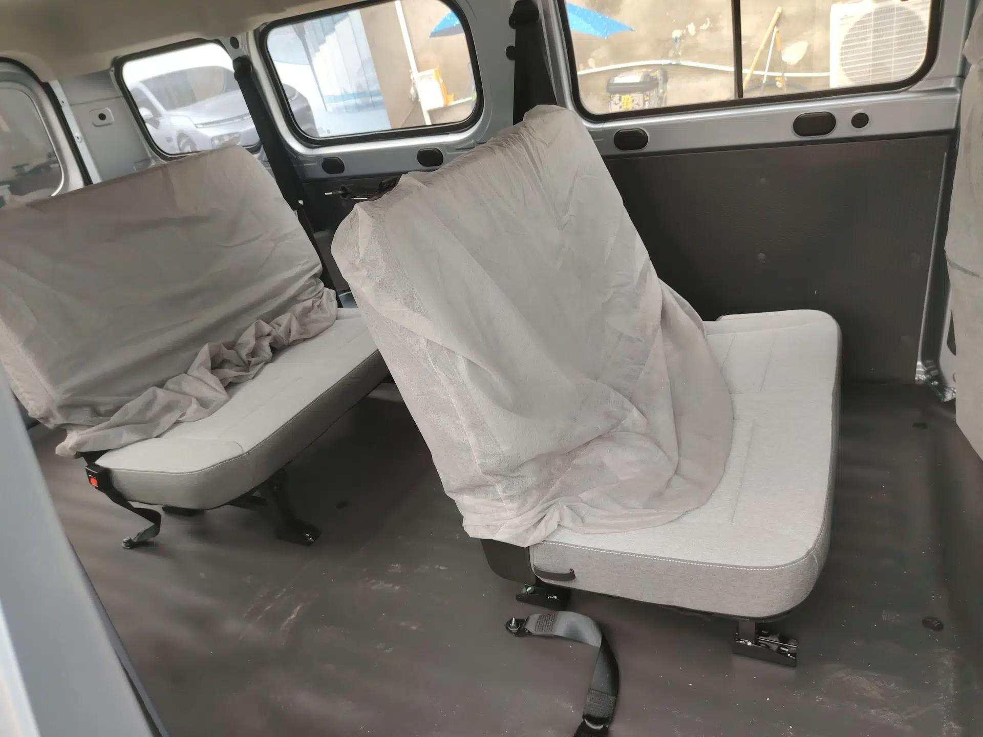 Wuling Yangguang 2024 300KM Comfort Version Passenger Van 75kW — миниатюра 20