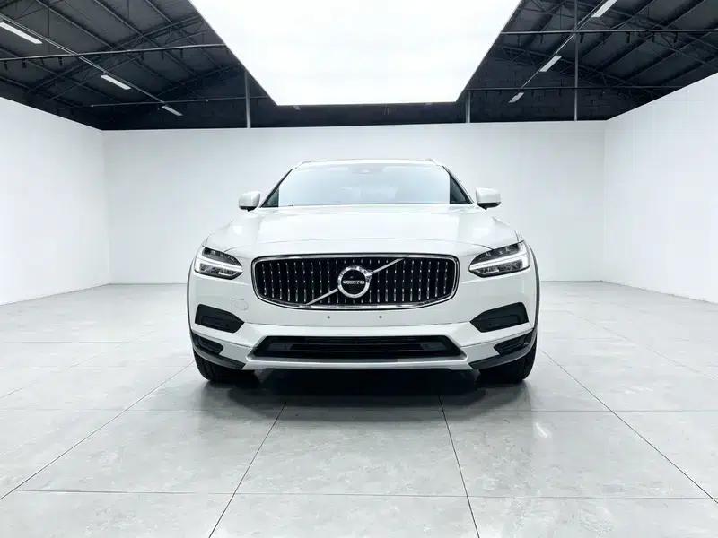 2024 Volvo V90 Cross Country B5 AWD Smart Edition — миниатюра 2