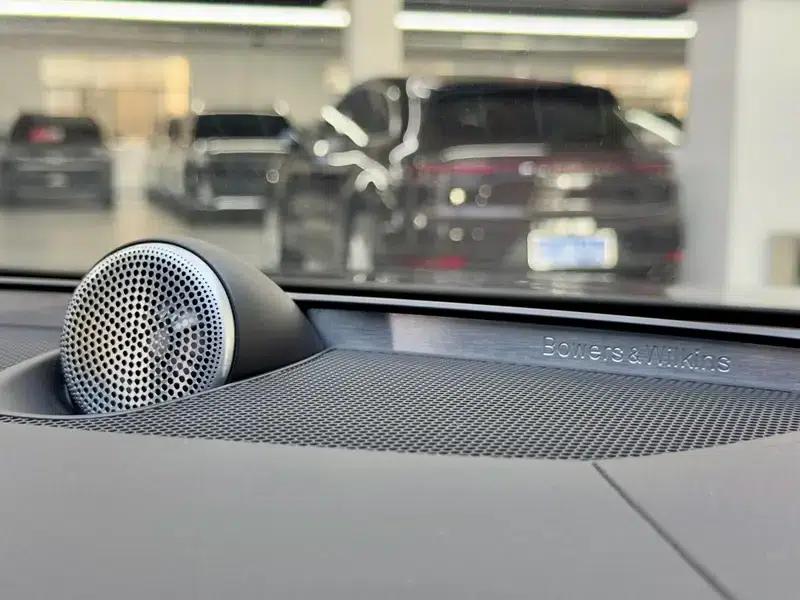 2022 Volvo V90 Cross Country B5 AWD Ultimate Edition — миниатюра 5