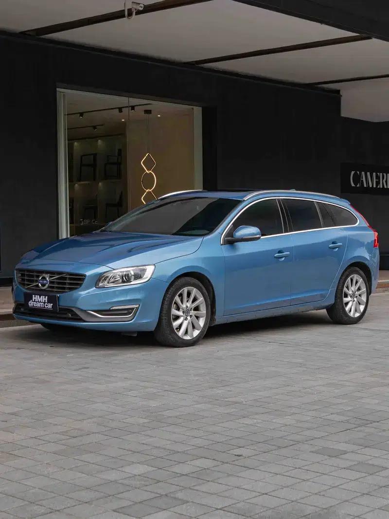 2016 Volvo V60 T5 Smart Edition — миниатюра 1