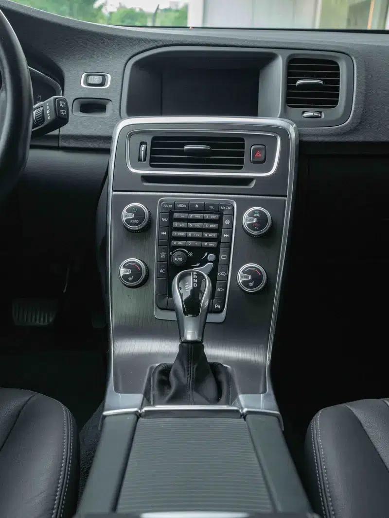 2016 Volvo V60 T5 Smart Edition — миниатюра 13