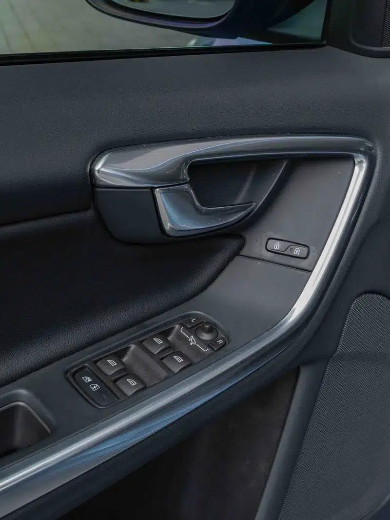 2016 Volvo V60 T5 Smart Edition — миниатюра 19