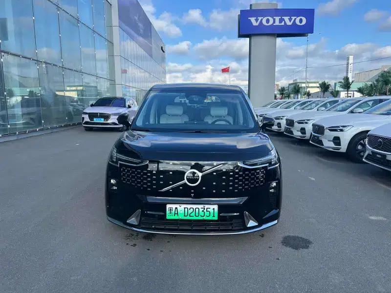 Volvo EM90 2025 Ultra 6-seater — миниатюра 2