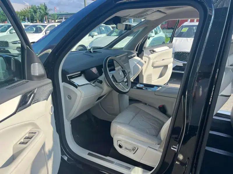 Volvo EM90 2025 Ultra 6-seater — миниатюра 15