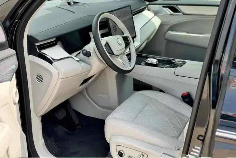 Volvo EM90 2025 Ultra 6-seater — миниатюра 6