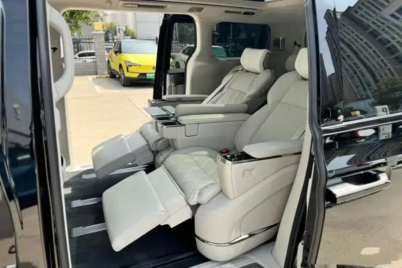 Volvo EM90 2025 Ultra 6-seater — миниатюра 7
