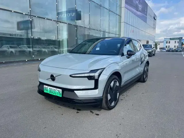 Volvo EX30 2025 Rear-Wheel Drive Long Range Plus
