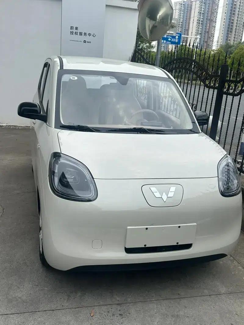 Wuling Hongguang MINIEV 2025 Model, 205km/h, Lithium Iron Phosphate, Four-Door Version, Premium+ Edition — миниатюра 3