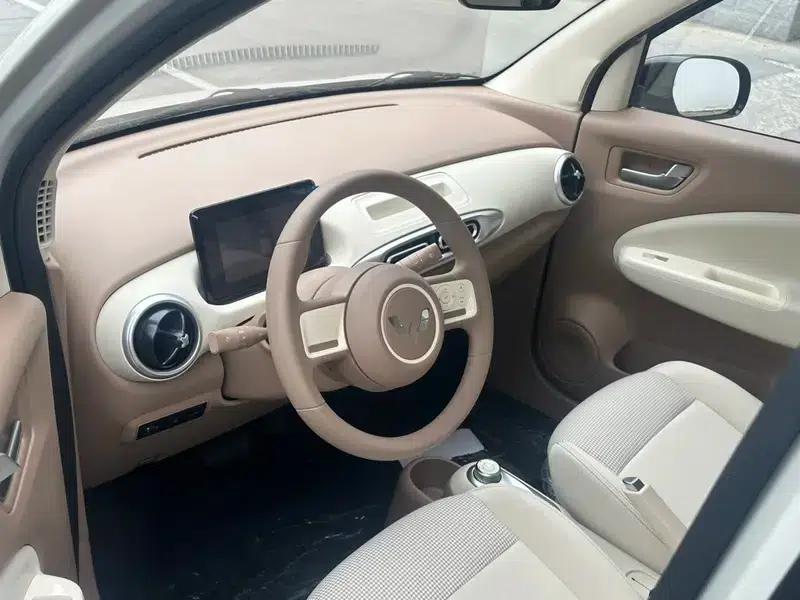 Wuling Hongguang MINIEV 2025 Model, 205km/h, Lithium Iron Phosphate, Four-Door Version, Premium+ Edition — миниатюра 6