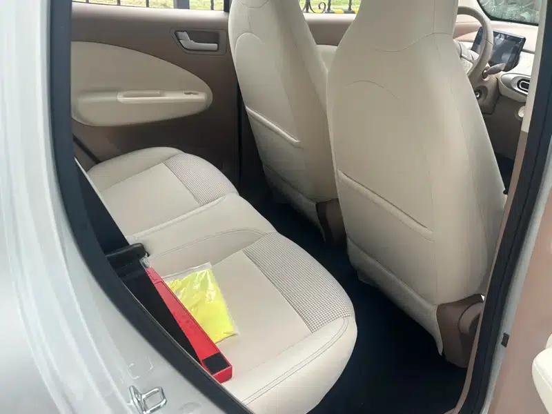 Wuling Hongguang MINIEV 2025 Model, 205km/h, Lithium Iron Phosphate, Four-Door Version, Premium+ Edition — миниатюра 9