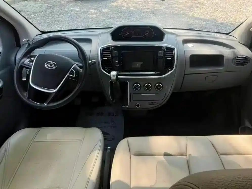Xintu V80 2023 2.0T PLUS Manual City Edition Short Wheelbase Ultra-Low Roof 7/8/9 Seats — миниатюра 7