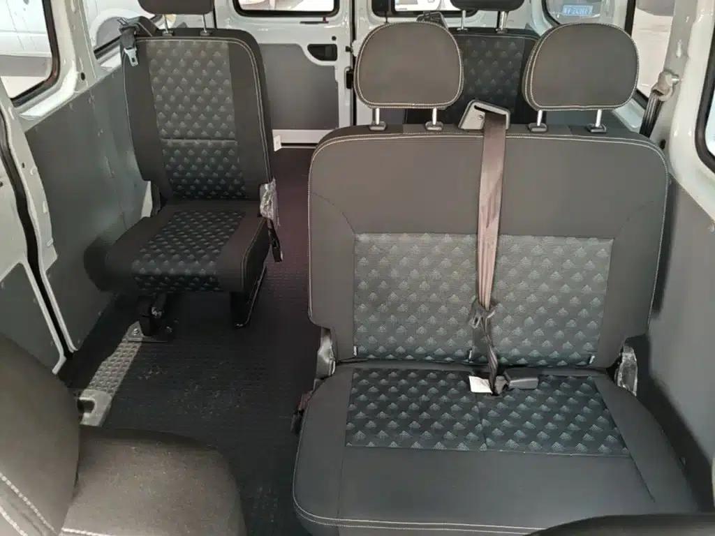 Xintu V80 2025 PRO Aoyuntong 2.0T Automatic Long Wheelbase Mid-Roof 6/7/8/9 Seats — миниатюра 17