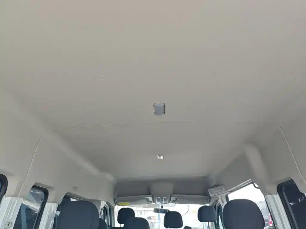 Xintu V80 2025 PRO Aoyuntong 2.0T Automatic Long Wheelbase Mid-Roof 6/7/8/9 Seats — миниатюра 18