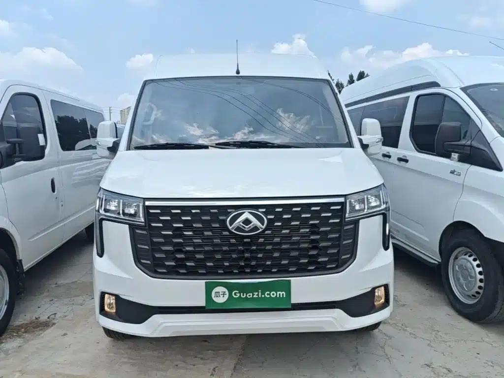 Xintu V80 2025 PRO Aoyuntong 2.0T Automatic Long Wheelbase Mid-Roof 6/7/8/9 Seats — миниатюра 3
