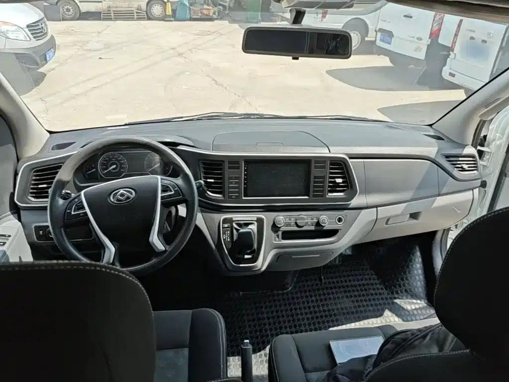 Xintu V80 2024 Model, Aoyuntong Value Edition, 6-speed AMT, Long Wheelbase, Low Roof, 127Ps, 6/7/8/9 Seats — миниатюра 10