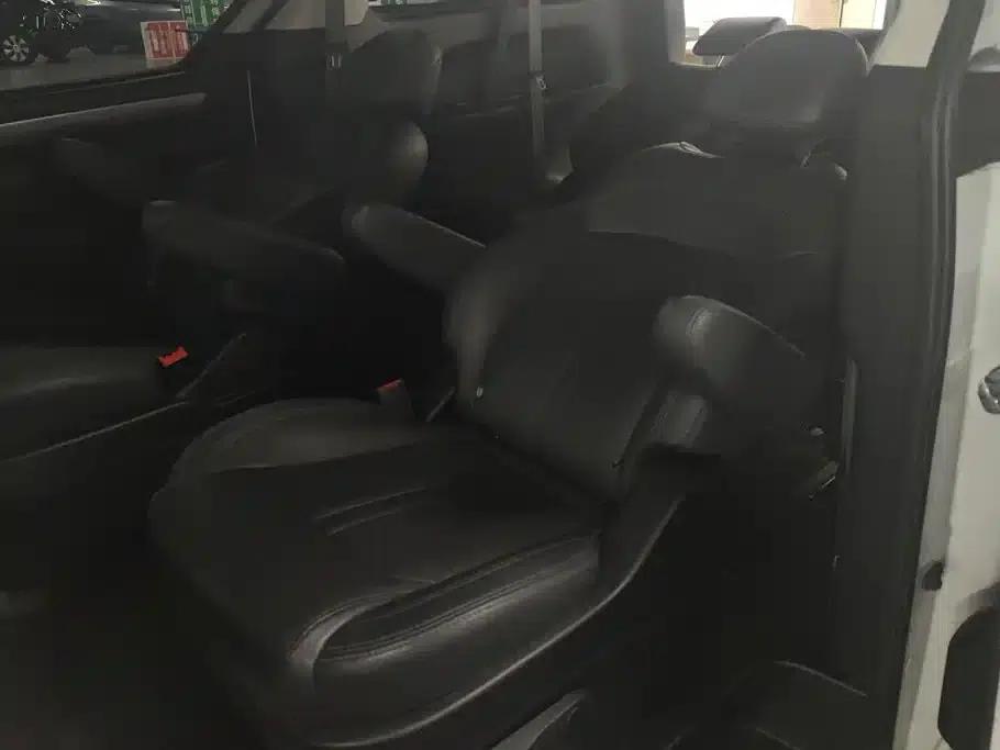 Maxus G10 2021 2.0T Automatic Elite Edition Gasoline 7-Seater — миниатюра 11