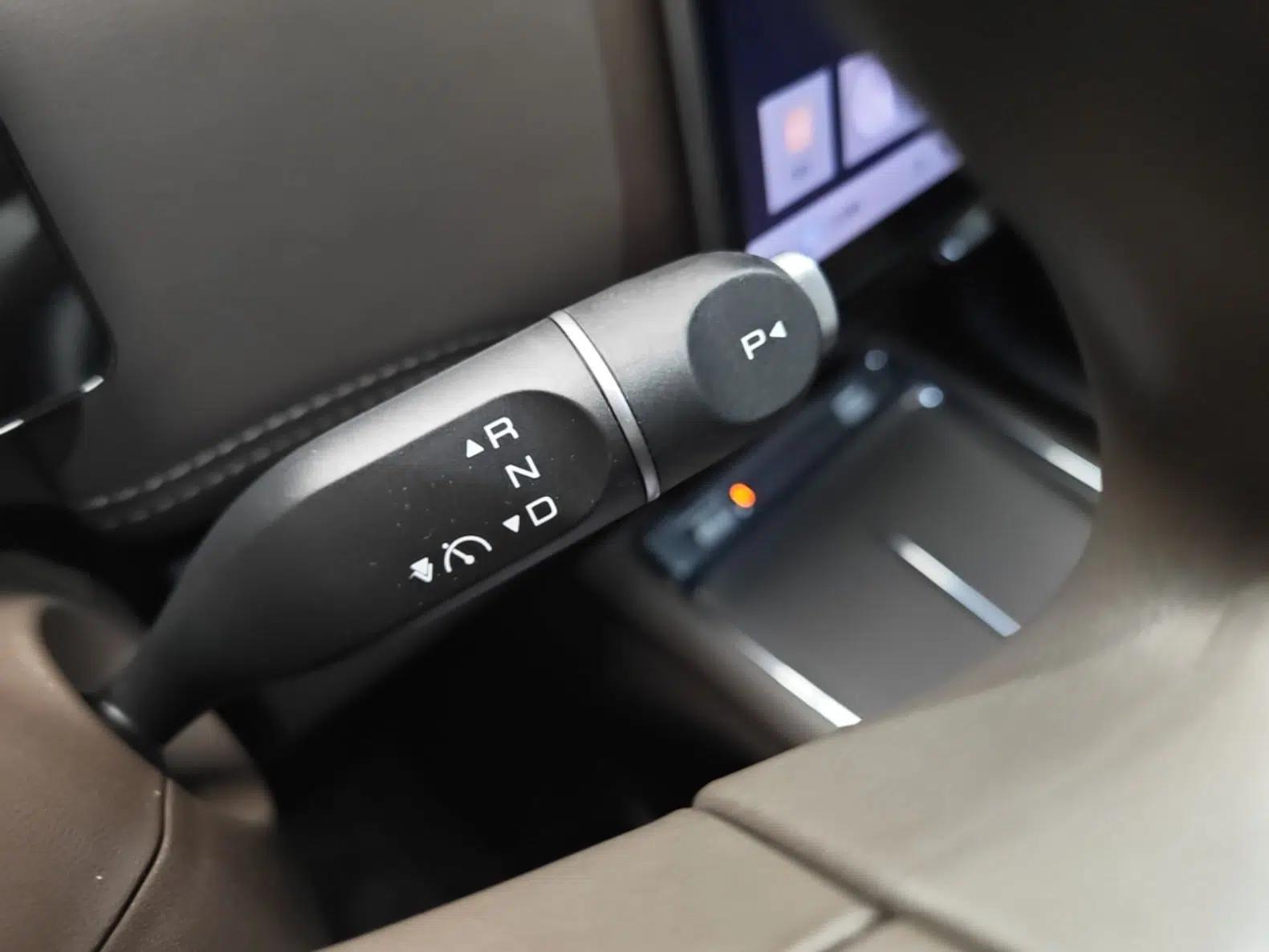 Wuling Xingguang 560 New Energy 2026 Model, Plug-in Hybrid, 125 km, Luxury Version — миниатюра 16