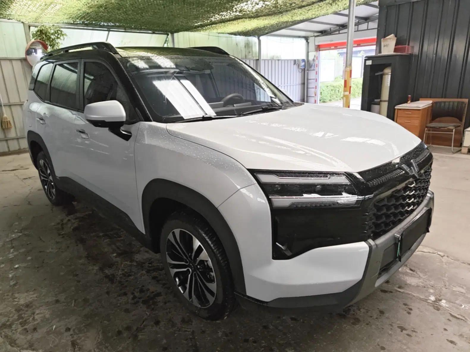 Wuling Xingguang 560 New Energy 2026 Model, Plug-in Hybrid, 125 km, Luxury Version — миниатюра 3