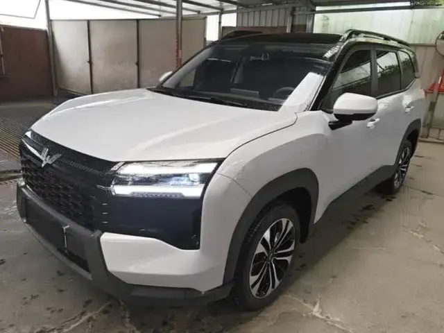 Wuling Xingguang 560 New Energy 2026 Model, Plug-in Hybrid, 125 km, Luxury Version