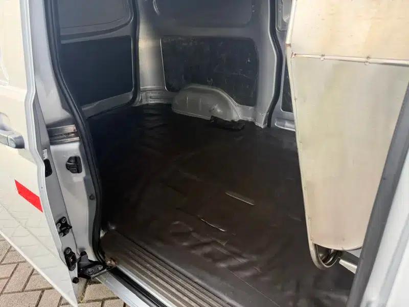 Wuling Rongguang 2023 1.5L S Basic Window-Sealed Version (2 Seats) — миниатюра 17