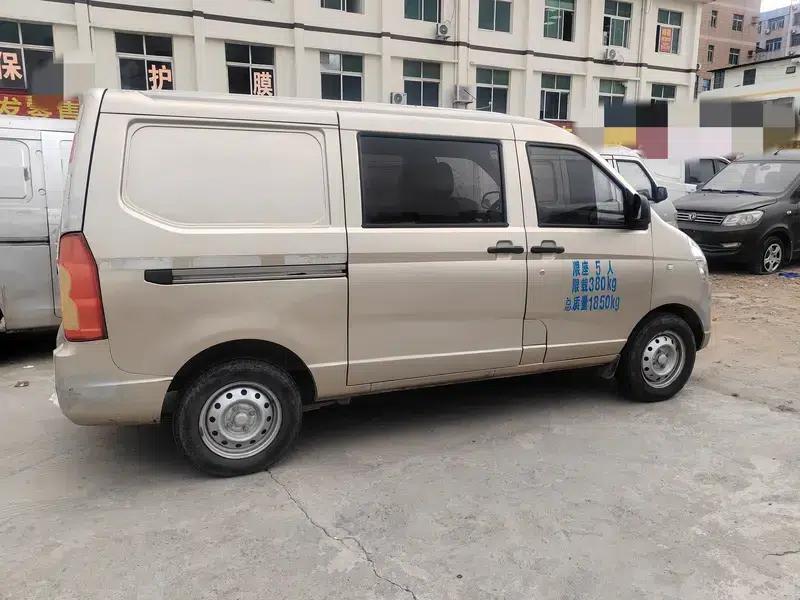 Wuling Rongguang 2019 1.2L S Van Basic 5-Seater — миниатюра 6