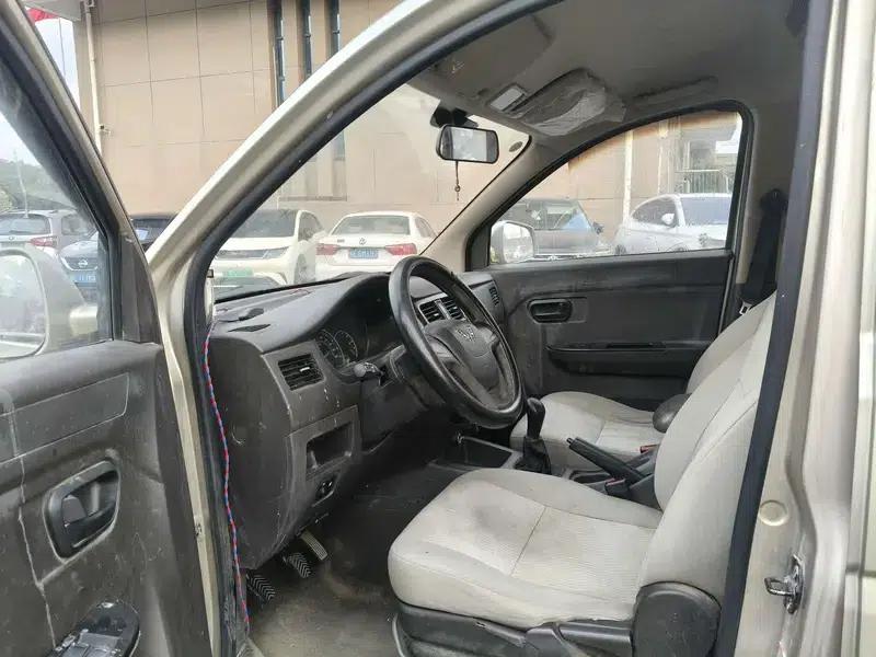Wuling Rongguang V 2016 1.5L Standard Edition — миниатюра 7
