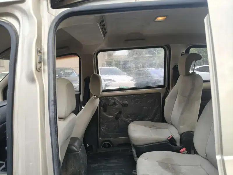 Wuling Rongguang V 2016 1.5L Standard Edition — миниатюра 8