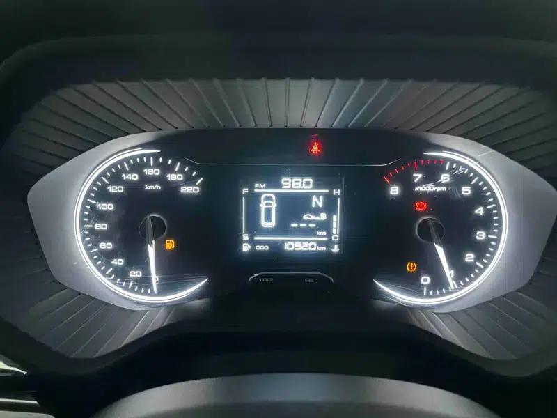Wuling Jiachen 2022 1.5L Manual Comfort Model — миниатюра 11