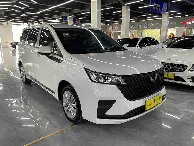 Wuling Jiachen 2022 1.5L Manual Comfort Model — миниатюра 3